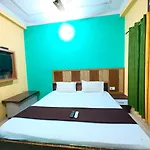A Premium Hotel Kashi Inn Varanasi - Fully Air Conditioned Hotel At Prime Location - Near Ganga Ghat And Walking Kashi Vishwanath Temple - Hygiene & Spacious Room - With Wifi Facilities - Besat Hotel In Varanasi