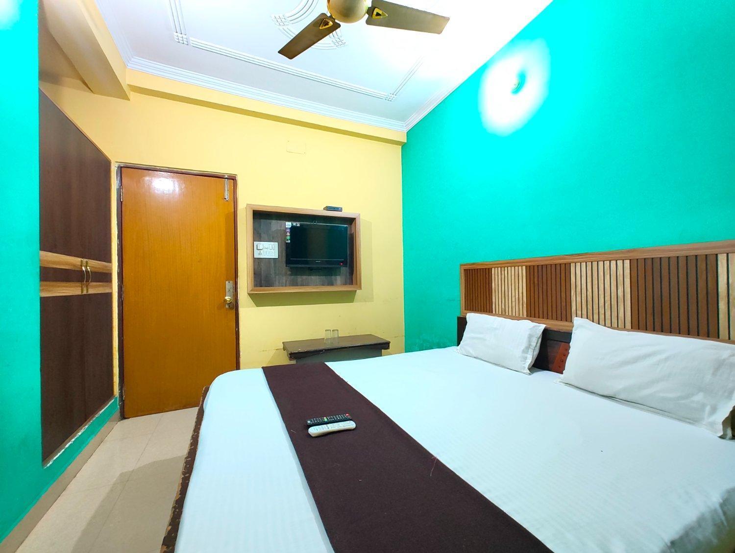 A Premium Kashi - Fully Air Conditioned At Prime Location - Near Ganga Ghat And Walking Kashi Vishwanath Temple - Hygiene & Spacious - With Wifi Facilities - Besat In Varanasi